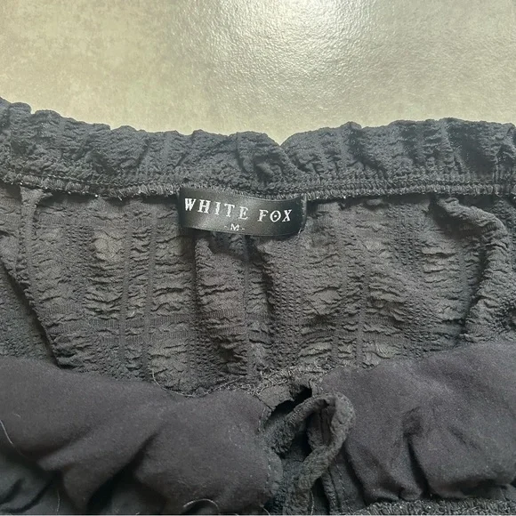 White Fox Boutique Gemini Off the Shoulder Crop - Picture 3 of 7